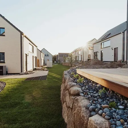 Familienhaus Mit Terrasse Auf Ruegen